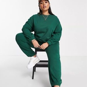 ASOS DESIGN Curve tracksuit slim sweatshirt & sweatpants in dark green. Size 14